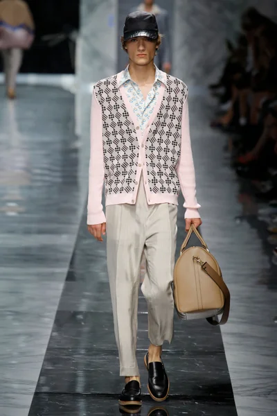 Look 44